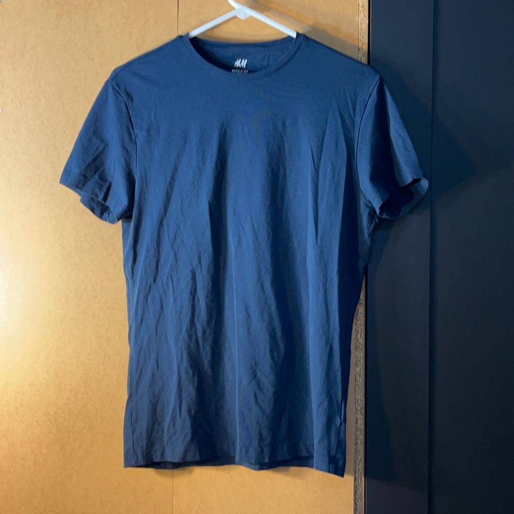 Muscle fit H&M t-shirt